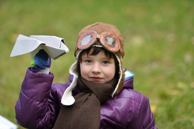 learn make paper airplanes